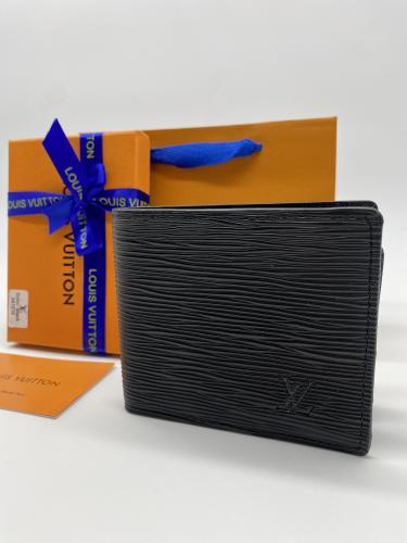 محفظه لويس فيتون LV مع ملحقاته