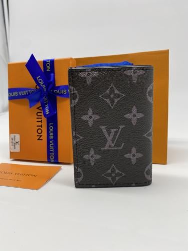 محفظه لويس فيتون LV مع ملحقاته