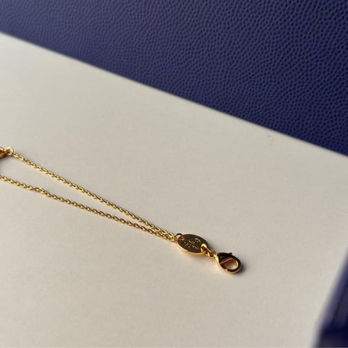 سوارة شوميه لون أحمر