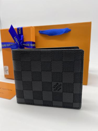 محفظه لويس فيتون LV مع ملحقاته