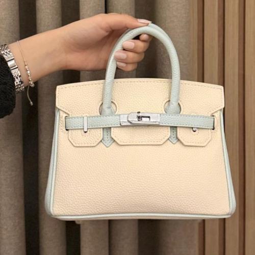 Luna creamy sky blue medium