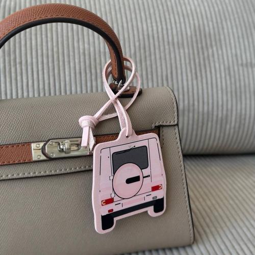 A pendant I will not leave