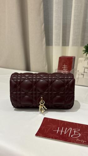 حقيبة ديور عنابي ستراب لولو Dior talk phone pouch