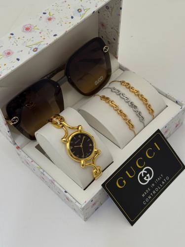 ساعة يد مع اكسسوارت مع نظارة