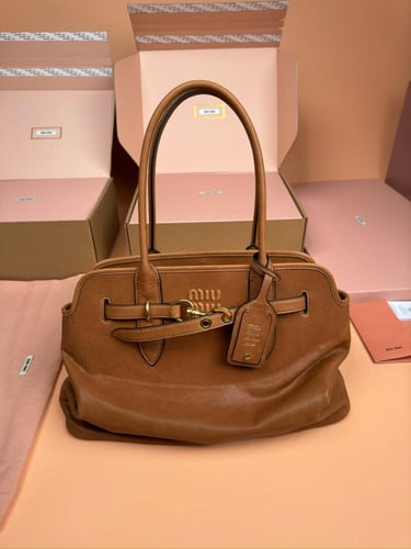 ميو ميو Adventure Nappa مقاس 40cm