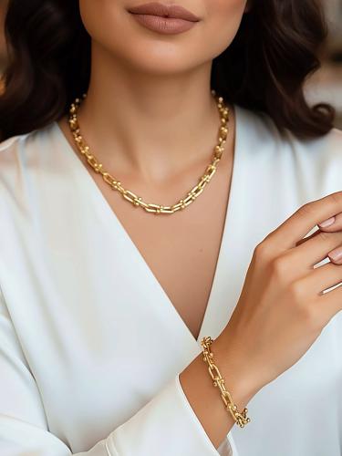 طقم بتصميم مستوحى من تيفاني سادة مطلي ذهب عيار ١٤...