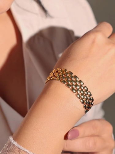 سوار حصيرة كالذهب مطلي ذهب عيار ١٨ . MB-357