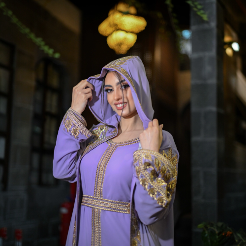 قفطان فاخر ثلاث قطع باللون البنفسجي اللافندر مع شك...