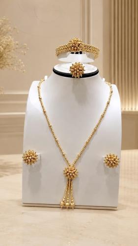 طقم بديل ذهب فاخر بتصميم زهري ملكي . MS-072