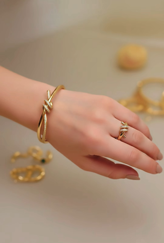 طقم أسوارة مع خاتم بتصميم مستوحى من تيفاني مطلي ذه...