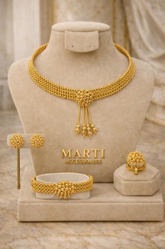 طقم بديل ذهب فاخر بتصميم زهرة مركزية ملكية. MS-071