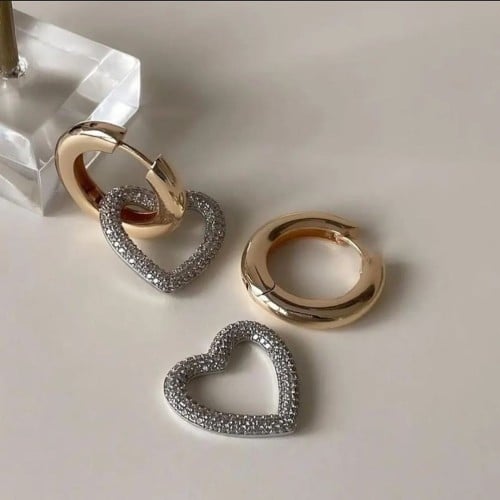 أقراط أذن على شكل قلب مرصع بالألماس. ME-027