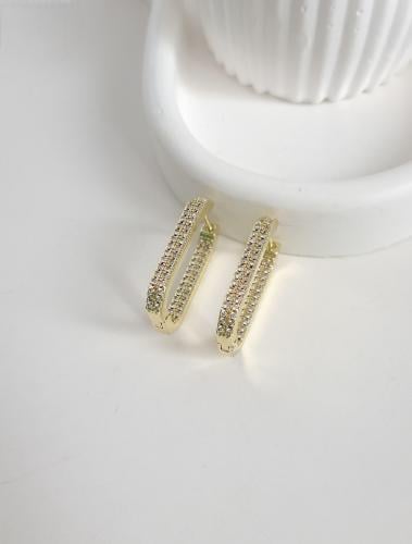 أقراط أذن مستطيلة الشكل مرصعة بالألماس مطلية ذهب....