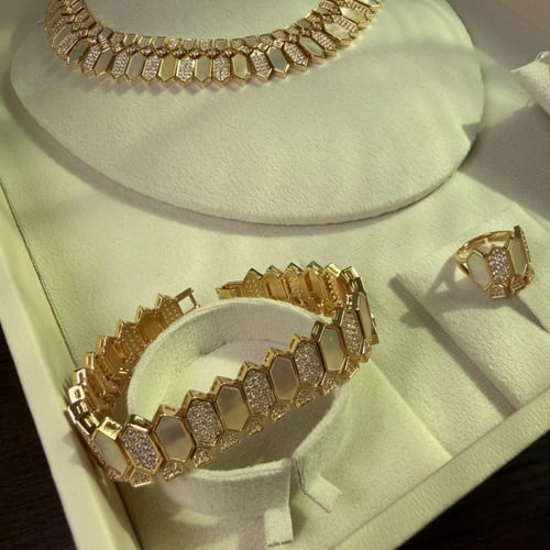 طقم زركون وصدف فاخر مطلي بديل الذهب . MS-078