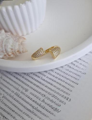 خاتم مفتوح مرصع بالزركون مطلي ذهب. MR-029