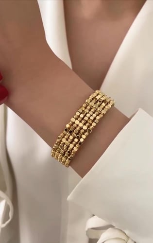 طقم اسوارة مفتوحة مع خاتم مطلي ذهب عيار ١٤ من خمس...