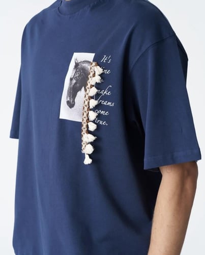 تيشيرت الحصان الهدب