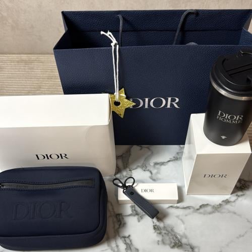 Box Dior الرجالي