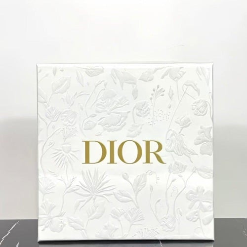 مجموعة لوشـن ديور