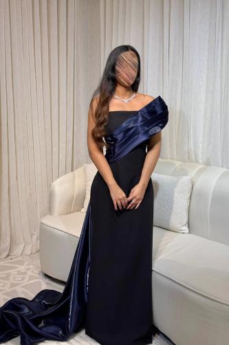 فستان ناعم بذيل ساتان طويل