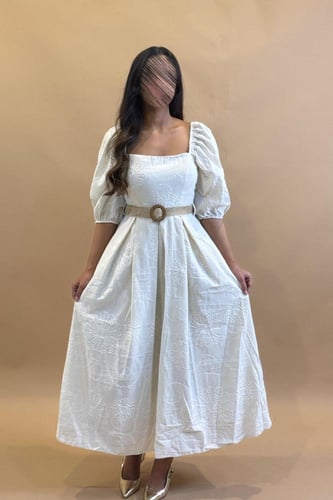 فستان ريفي ناعم بحزام عند الخصر