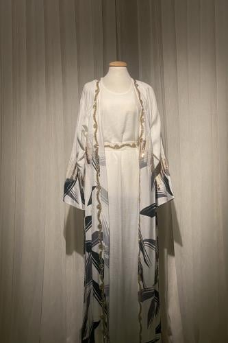 جلابية بحرينية من قطعتين وحزام بألوان متناسقة وتطر...