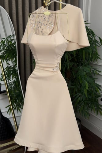 فستان عيد ميدي بجاكيت مطرز