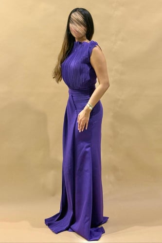 فستان ناعم طويل بقصة A-line