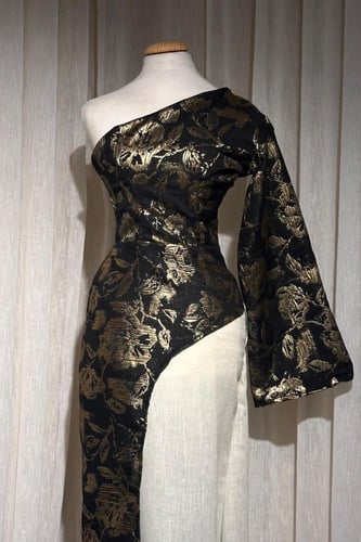 فستان ناعم ون شولدر بقصة مائلة