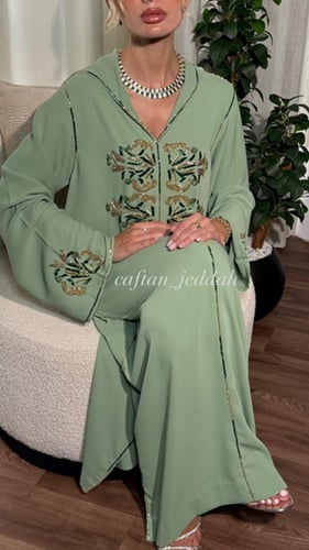 جلابية زهرة( تطريز يدوي)