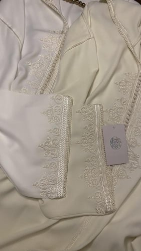 جلابية بقبعة