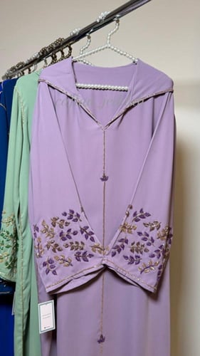 جلابية غصن( تطريز يدوي)