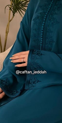 جلابية بقبعة