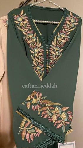 قفطان التطريز الرباطي