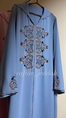 جلابية زهرة( تطريز يدوي)