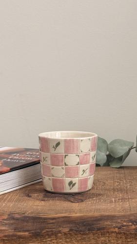 Pink square cup