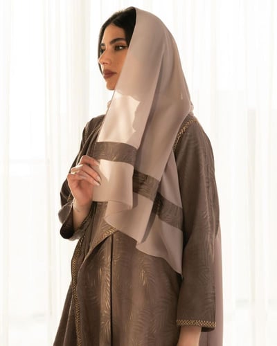 عباية فيسكوس تطريز قصب