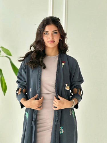 لينن مغسول كحلي مطرزة بالخيوط