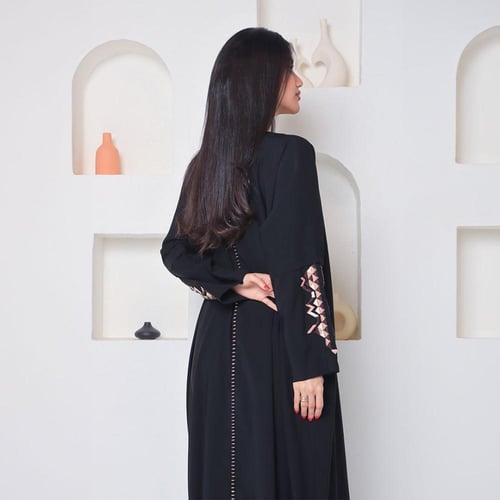 كريب مغسول تطريز يدوي بالخيوط والخرز