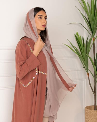 عباية لينن مغسول تطريز بالخيوط