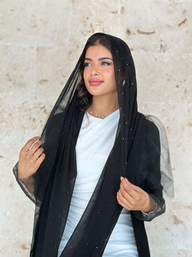 كريب مع تل أكمام خرز وطرحة فصوص