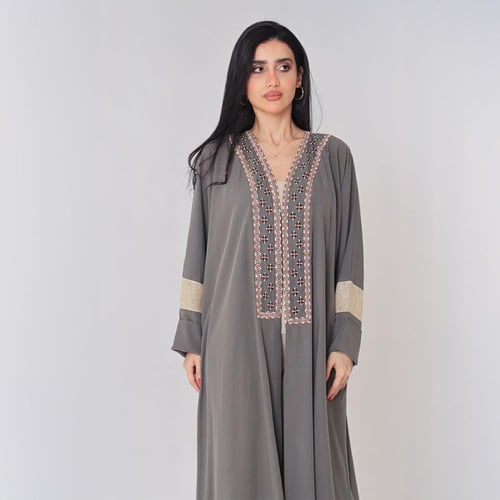 عباية لينن مغسول مطرزة بالخيوط