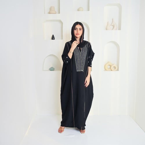 عباية كريب تطريز بالخيوط