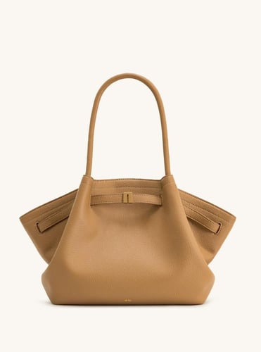 شنطه jw pei ميديم أصلية