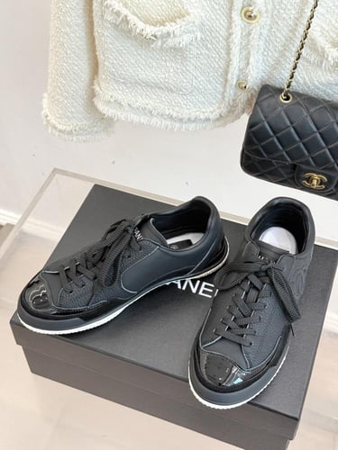 سنيكرز شانيل