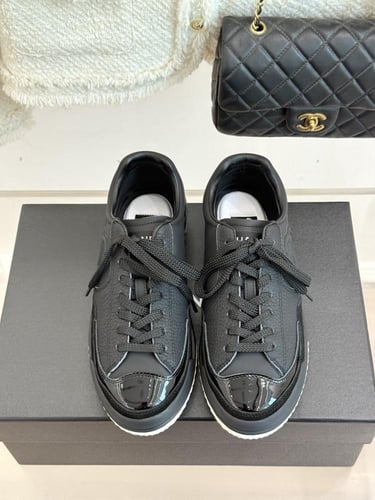 سنيكرز شانيل