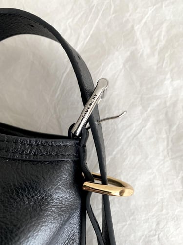 شنطة جيفنشي