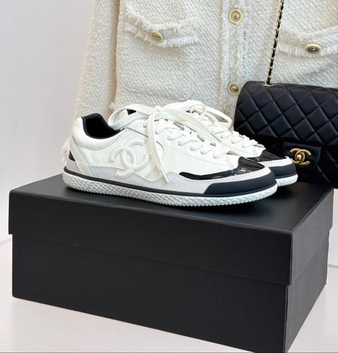 سنيكرز شانيل