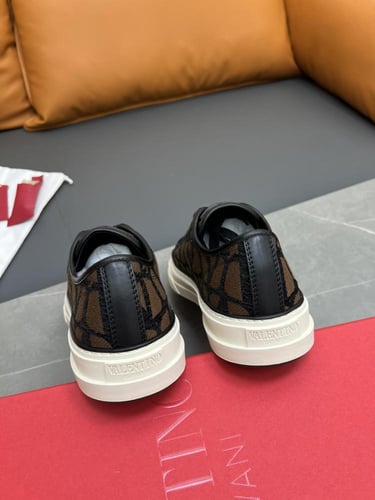 سنيكرز فالنتينو