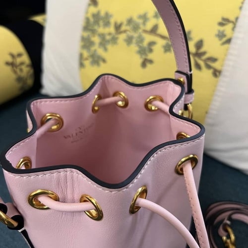 شنطه فالنتينو